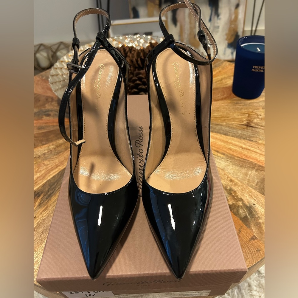 Gianvito Rossi Black Patent Leather Heels